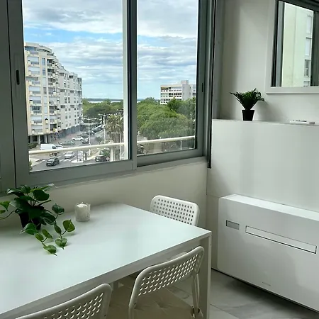 Vue Sur Le Port 아파트 *